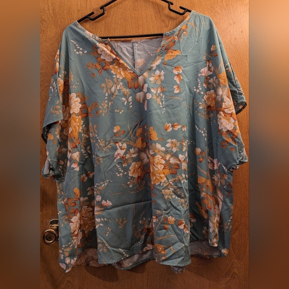 SHEIN Tops - Shein Floral Notched Blouse 3X